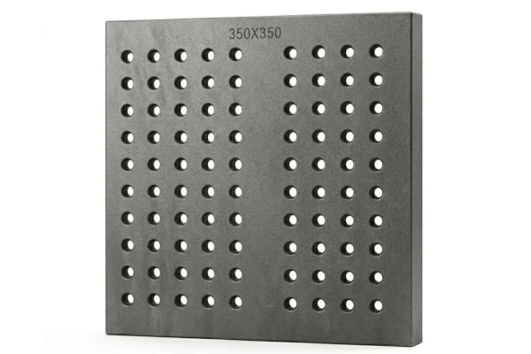 Ruszt żeliwny 35x35